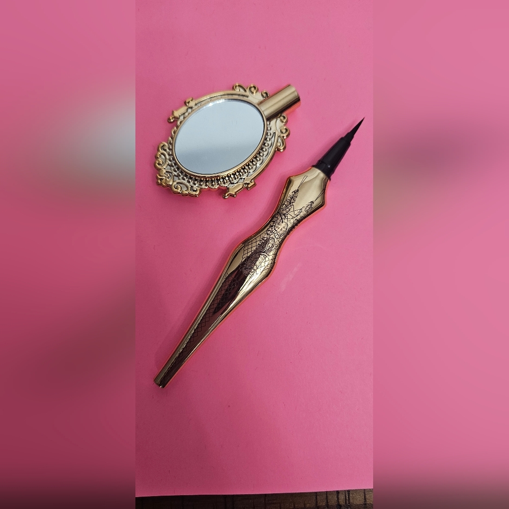 2 Qty Gold Case Eyeliner In Black by Kaqui Magic Mirror‎  NEW